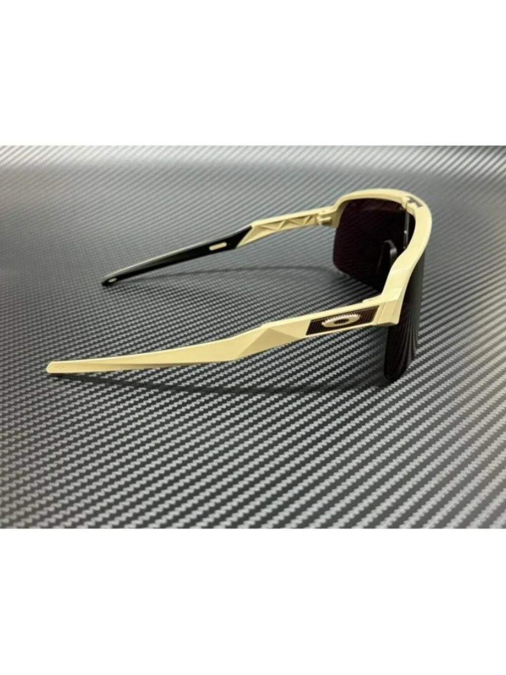 New Oakley Men Matte Sand Sunglasses 70-23-138